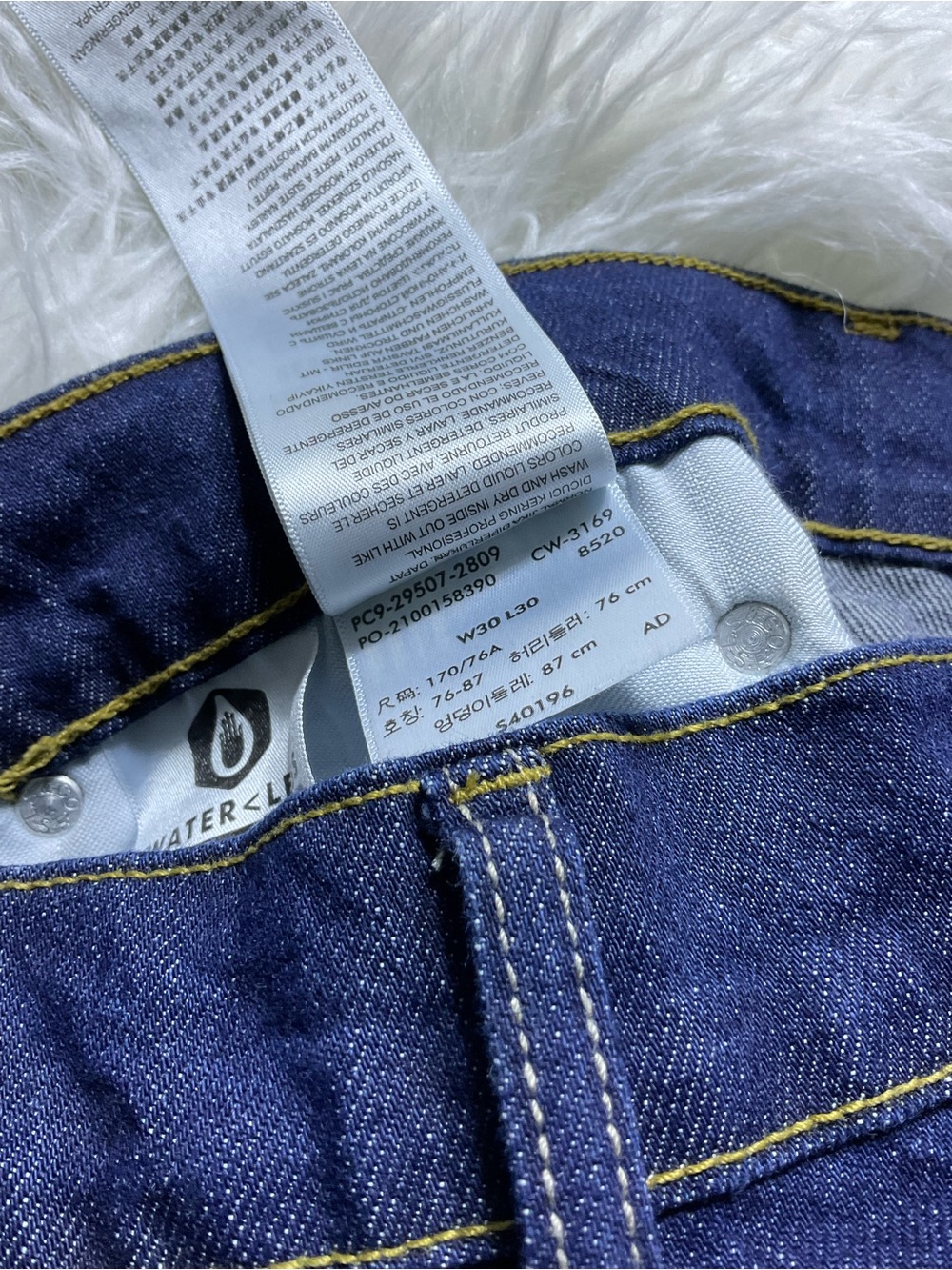 Levi’s 502 Taper Men's Jeans in Blue Aria - Picture 4 of 7